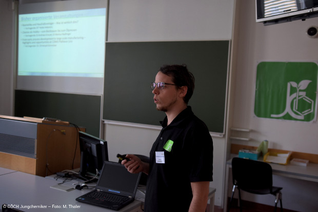 Manuel Pühringer presents the activities of the regional team Linz