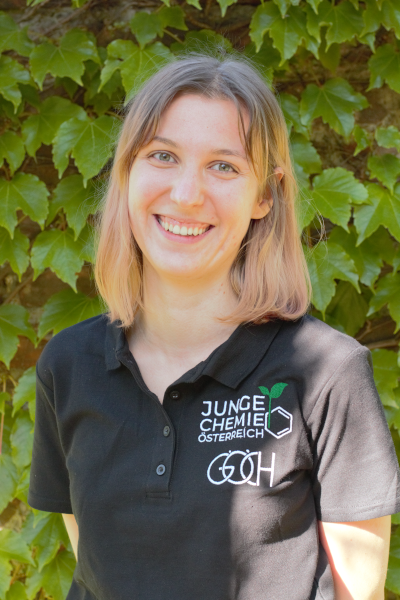 Photo of Laura Dzidic